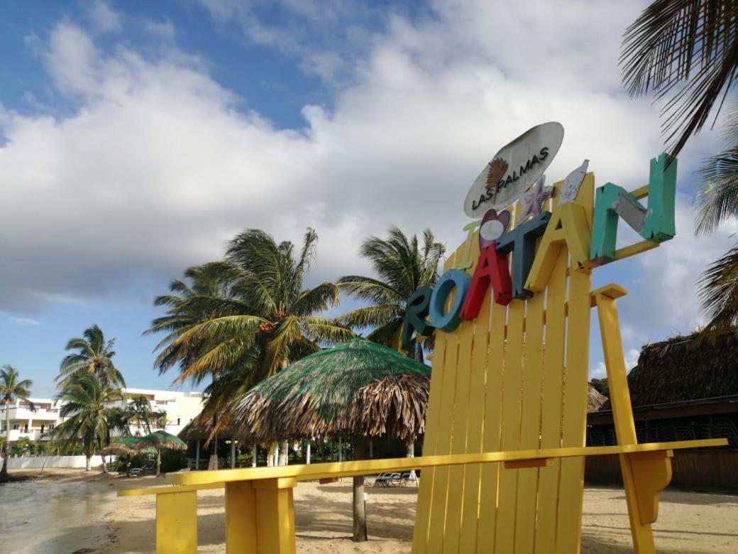 Las Palmas Beach Hotel Dixon Cove Екстериор снимка